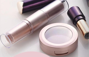 REFILLABLE COSMETICS ARE TRENDING