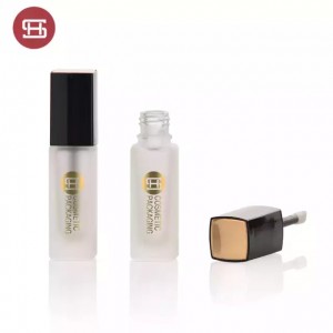 9301# New promotion square makeup cosmetic plastic empty lipgloss tube containers with brush